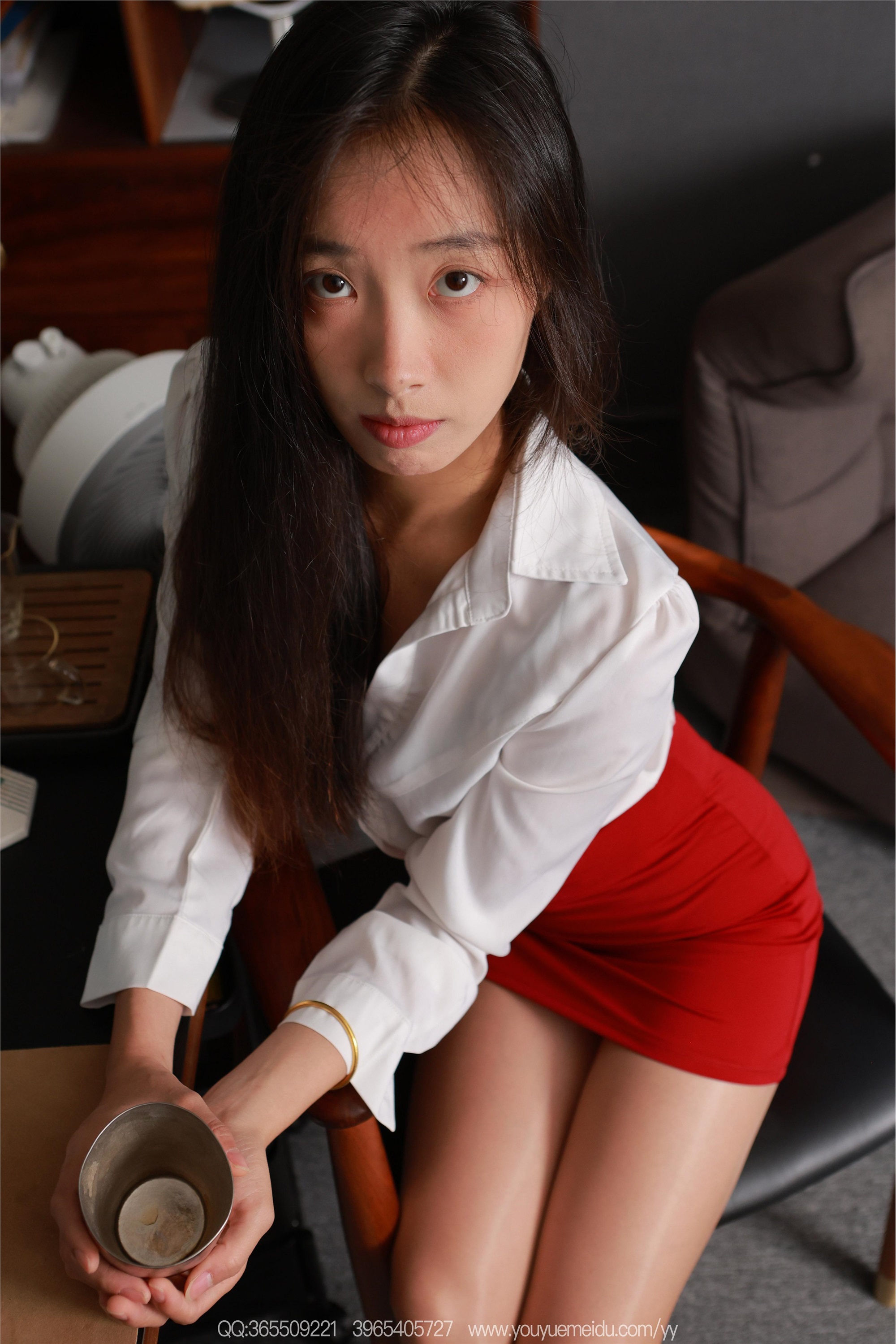 IESS异思趣向  2025.10.01 丝享家 2173 团团《居高临下》